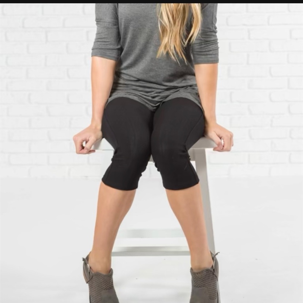 2/$30 bundle | NWT Stretchy Capri Jeggings